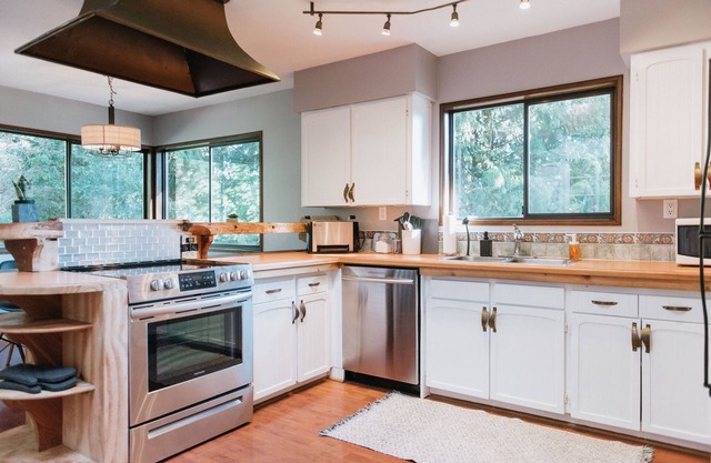 Ocean view home located in the heart of Sechelt