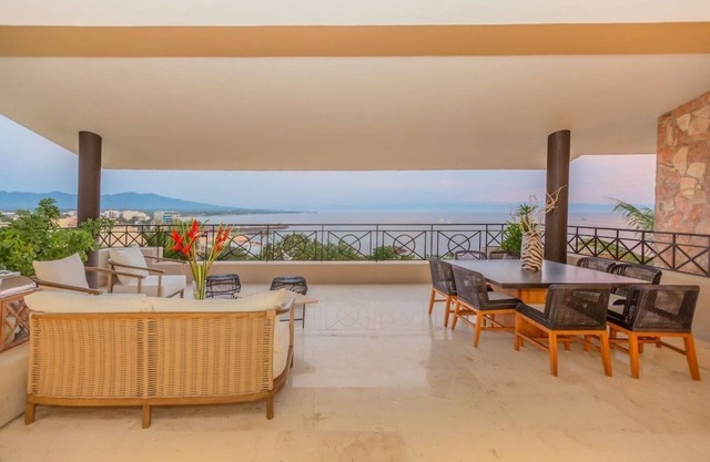 Ocean View Penthouse, Hacienda de Mita, Includes Golf Cart and Housekeeping