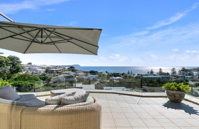 Ocean View Penthouse | Views, WIFI | Accom Holidays