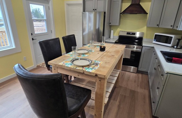Ocean View Private Cabin 5 Minutes To Cherry Beach Famous for Surfers