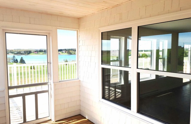 OCEAN VIEW - SUNSET VIEW - BEACH ACCESS - SCREEN ROOM