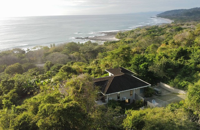 5-Bett Ocean View Modern Luxury Haus mit Infinity Pool