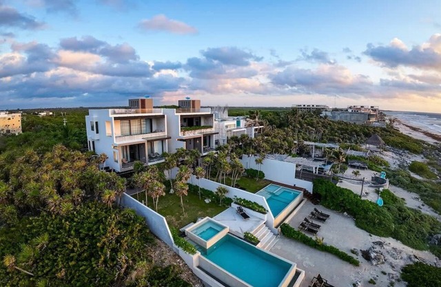 Oceanview 8BR Luxury Double Villa | Concierge, Insta-Worthy