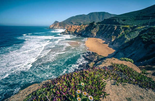 Ocean View & Walk to the Beach - "The Nest" on the Coastside