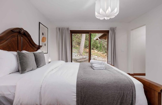 Ocean view1 BR vacation suite