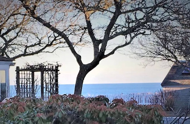 OCEAN VIEWS & A/C in cozy condo w/upscale finishes!- STEPS TO PRIVATE BEACH