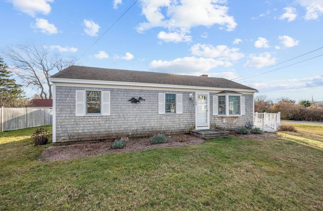 Ocean Views and Private Beach. The Ultimate Cape Cod getaway!