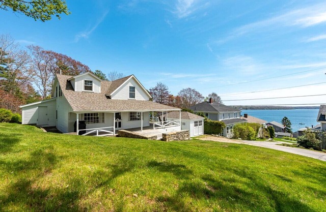 Boothbay Harbor Erstaunliche Aussicht auf das Meer, Tennis, Community Dock, Wrap Around Veranda