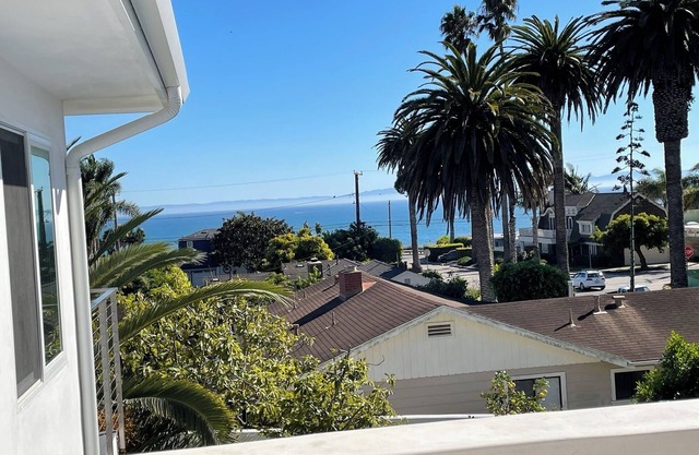 Fabulous Santa Barbara ocean view beach retreat