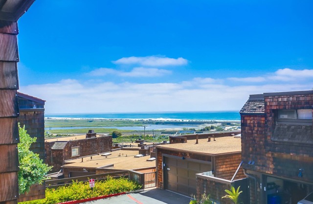 Ocean views! Sea Casa in Del Mar - New Listing