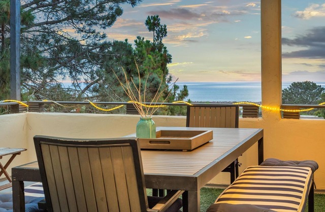 Ocean Views! The Nautical Nook - New Listing