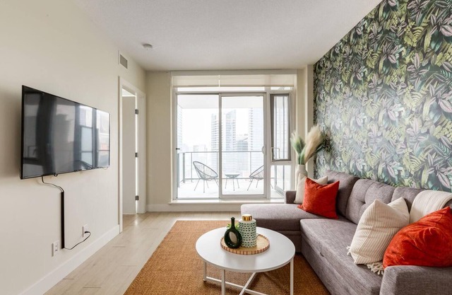 "Oceana" Stylish 1 Bdrm in Guardian Building!