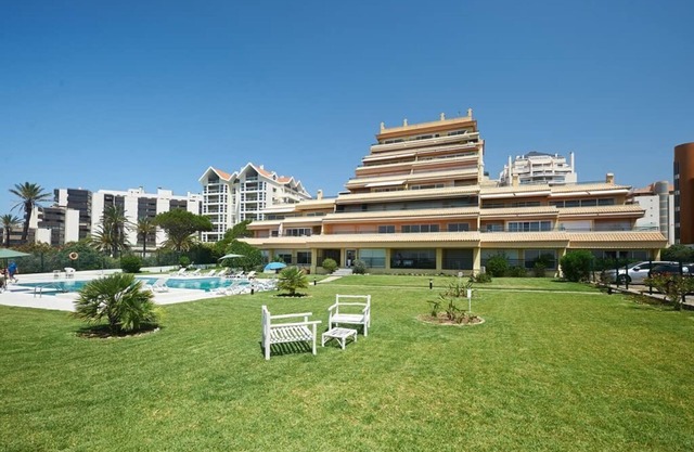 Modernes 2-Zimmer-Apartment für 7 Personen - große Nähe zum Meer und Cascais