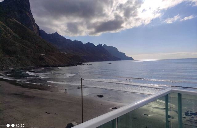 Oceanfront Penthouse With Panoramic Terrace