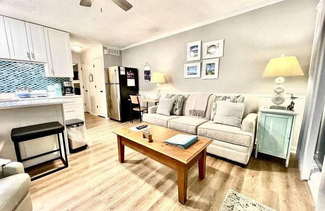 Oceanfront 1 BR Condo with Pier and Pool