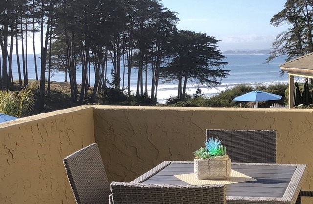 Oceanfront 1BR Condo at Seascape Beach Resort