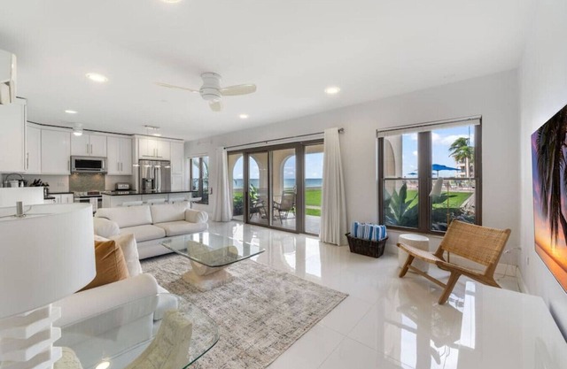 Oceanfront 1st Floor w Views | 7mb | 3 Beds | Pool