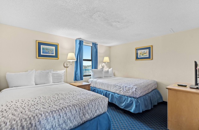 Oceanfront 2 BR / Beautiful View