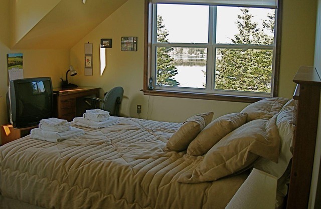 Oceanfront 3 Schlafzimmer Hütte 5 Minuten von Peggy Bucht.