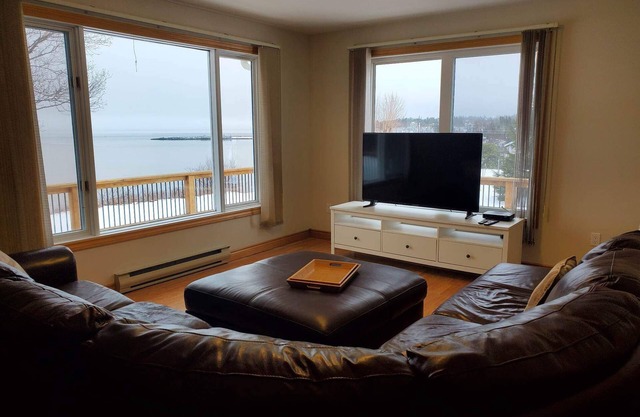 Oceanfront Bungalow on the Bay. 3 Bed 2 Bath with a large treed lot.