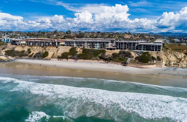 Oceanfront Del Mar Beach Club, Apartment am Pool mit 2 Betten / 2 Bädern