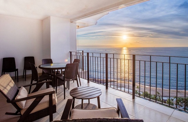 OCEANFRONT CONDO IN TROPICAL PARADISE ERWARTET SIE IM GRAND VENETIAN!