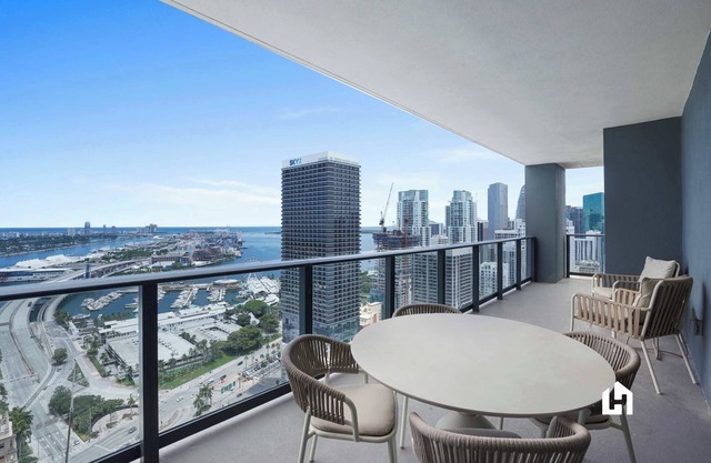 Oceanfront Condo w/Stunning Views and Pool Access