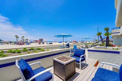 Oceanfront Condo with Front Patio, Gas Grill, Fire Pit - Prime Location!