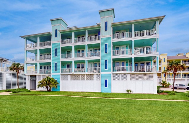 Oceanfront Condo w / herrliche Aussicht, gemeinsamer Pool und Whirlpool - Hunde ok!