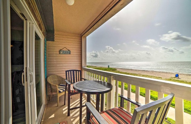 Oceanfront Corpus Christi Escape with Community Pool