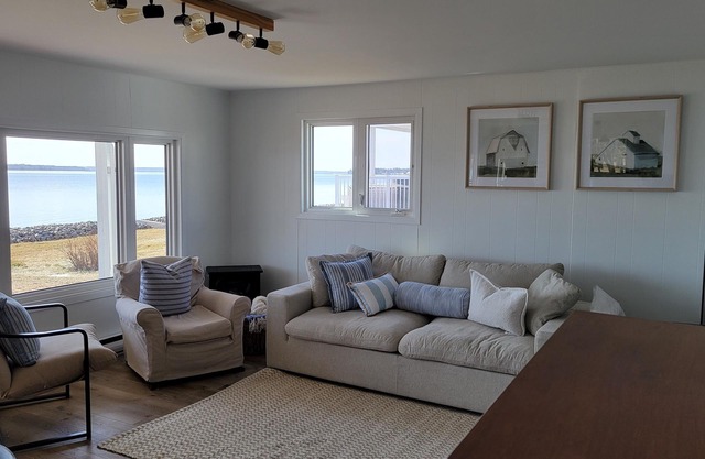 Oceanfront cottage with private beach access near Shediac, New Brunswick