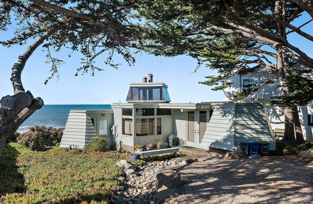 Oceanfront Cottage : 1 BR, 1 BA House in Cambria, Sleeps 2