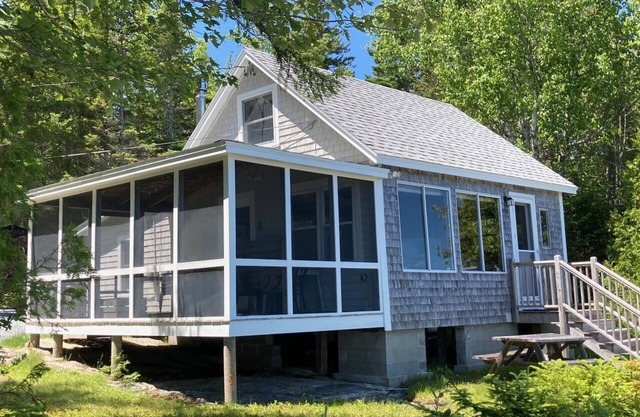 Oceanfront Cottage, Spectacular Views