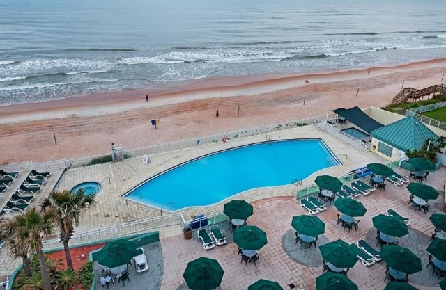 Oceanfront Escape w/Full Kitchen, Balcony & Easy Access to Daytona Fun