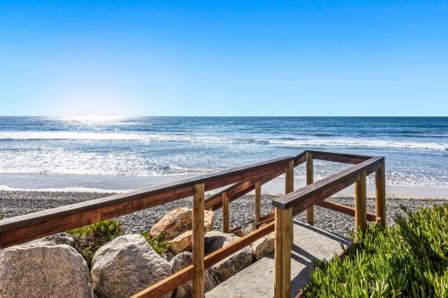 Oceanfront Family Getaway - BBQ - Oceanfront Seating