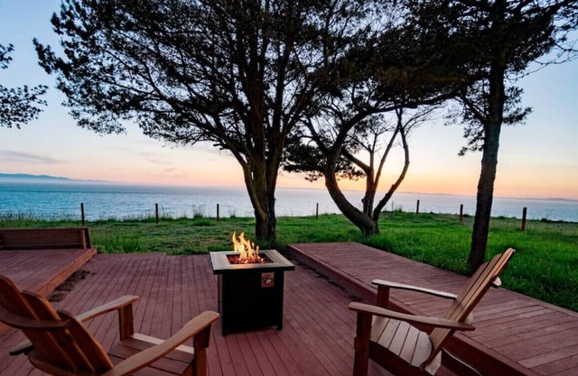Oceanfront Family Retreat