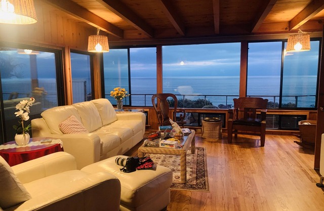 Haus am Meer, Steintreppe Zugang zum Strand, Jacuzzi auf Oceanfront-Deck
