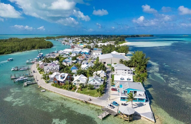Oceanfront Island Living | Relaxation & Fun