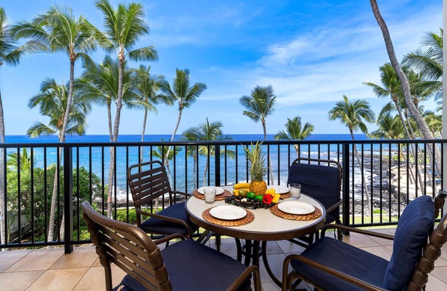 Oceanfront Kona By the Sea 2-Bedroom Retreat with Central A/C