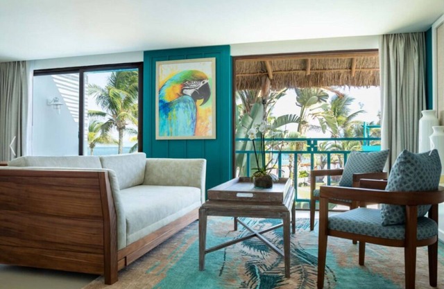 Oceanfront Luxury Suite: A Caribbean Retreat w/ Premium Benefits, ALL-INCLUSIVE