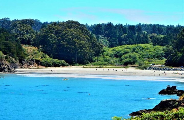 Oceanfront Luxury Home with Beach and Coastline Views & HotTub, Sleeps 12, Views