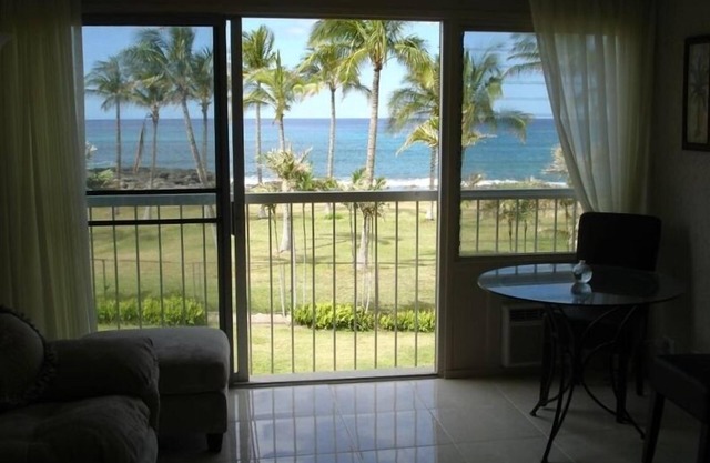 Oceanfront Makaha Surfside Condo