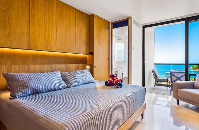 Oceanfront Gem with Bay View Terrace & Direct Sea Access