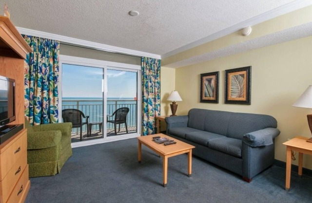 Oceanfront Oasis Deluxe Condo 18th Floor