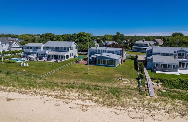 Oceanfront on Sunset Lane - Clean & Spacious with Central AC!