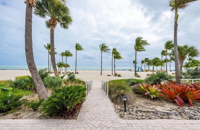 Oceanfront Paradise Retreat! Outdoor Pool, Pets Allowed, Near Coral Bay Marina