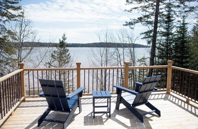 Oceanfront Peaceful Getaway - close to Acadia's Schoodic Peninsula