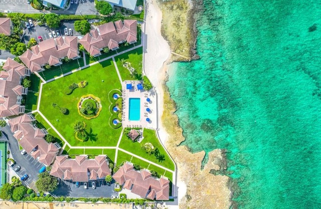 Oceanfront, Pool & Patio | Family/Couples Paradise