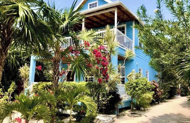 Beach Front 2 Schlafzimmer 1 Bad Haus mit privatem Pool, Dock, Beach & AC
