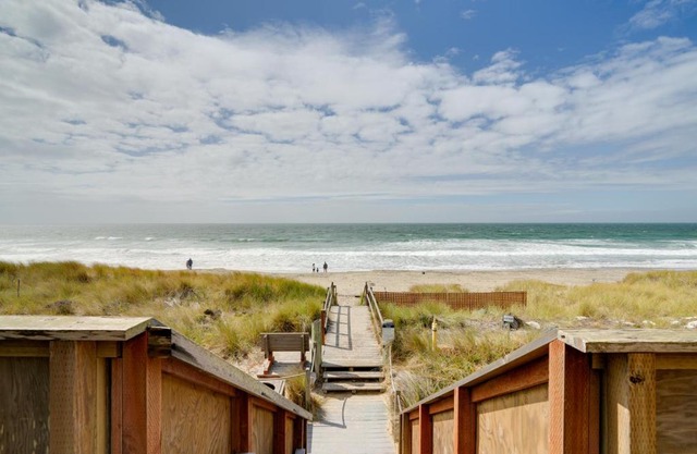 Oceanfront Watsonville Condo with Beach Access!